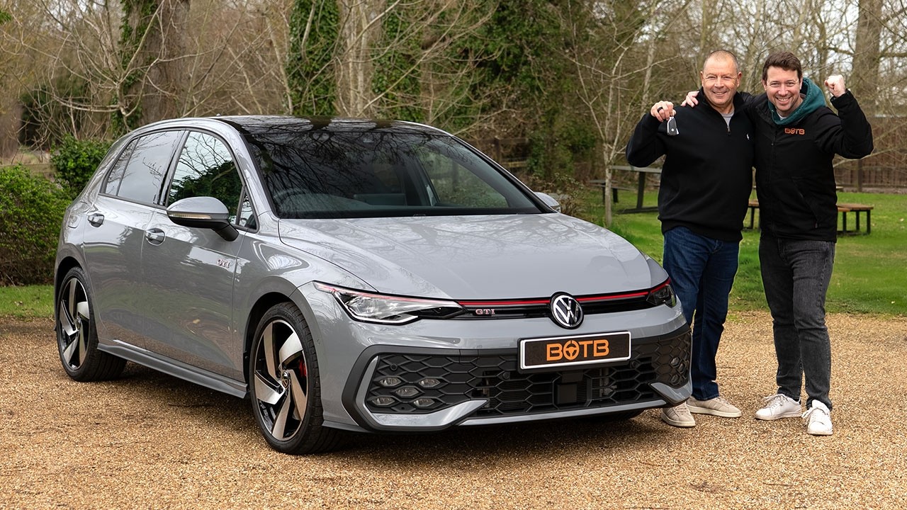 Пол Арнелл отправляется в путешествие на своем новом Volkswagen Golf GTI!