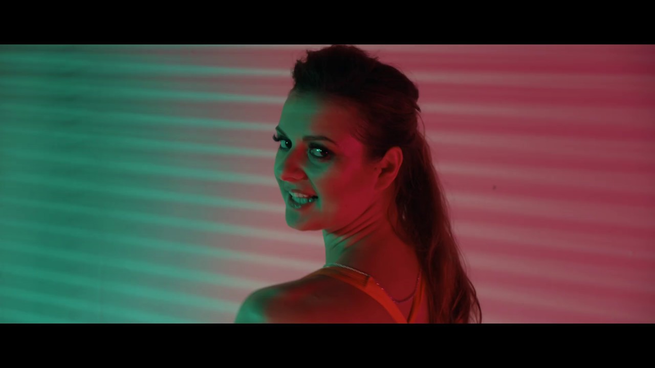 LILI - Bogini w mini (Official Video 2019)