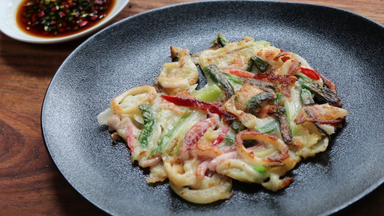 Haemul Pajeon 해물 파전 | Seafood Scallion Pancakes