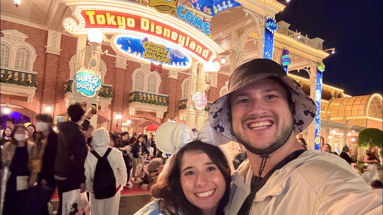 Our FIRST Tokyo Disney Vacation Package Experience! | Trying New Drinks, Popcorn & Skipping Rides! 