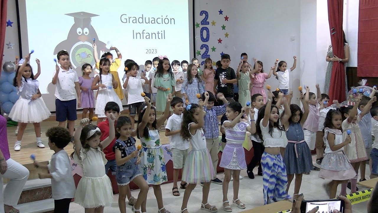 Los alumnos de Infantil del 'García Lorca' reciben sus orlas y pasan a Primaria
