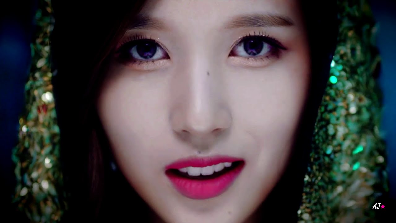 K/DA - VILLAIN with TWICE [FMV]