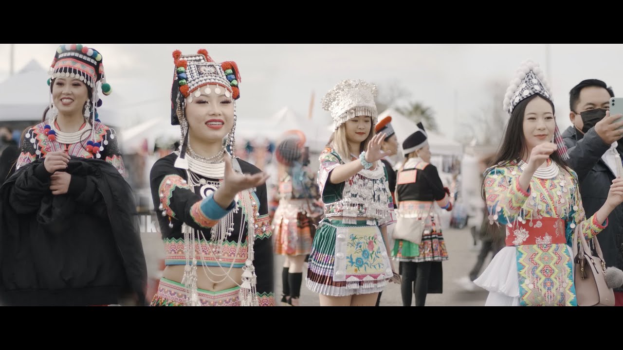 Fresno Hmong New Year 2021-2022 | Hluas Nkauj Hmoob | By Lily Lee & Win Vang | Nkauj Hmoob Toj Siab