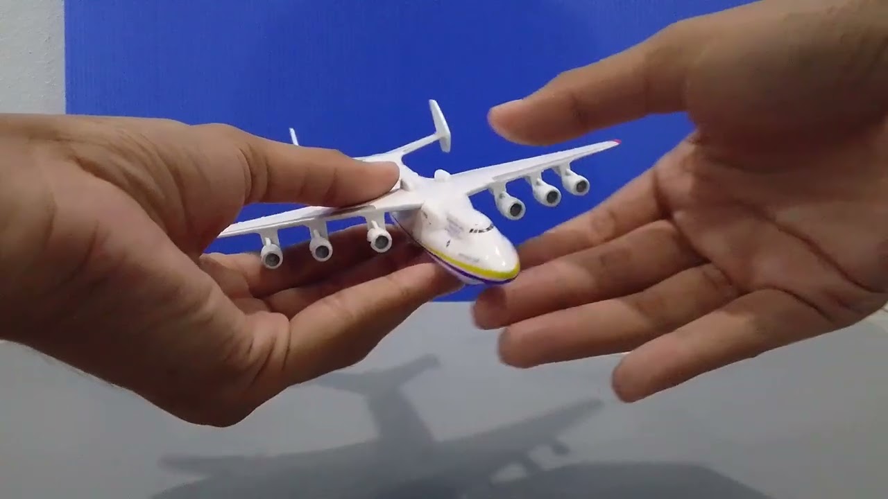 Unboxing Aircraft Model 20CM Antonov An225 Mriya.