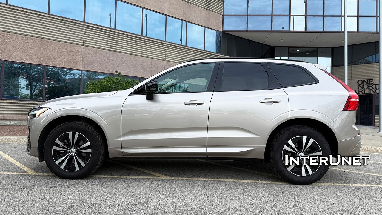 2025 Volvo XC60 B5 AWD Hybrid SUV