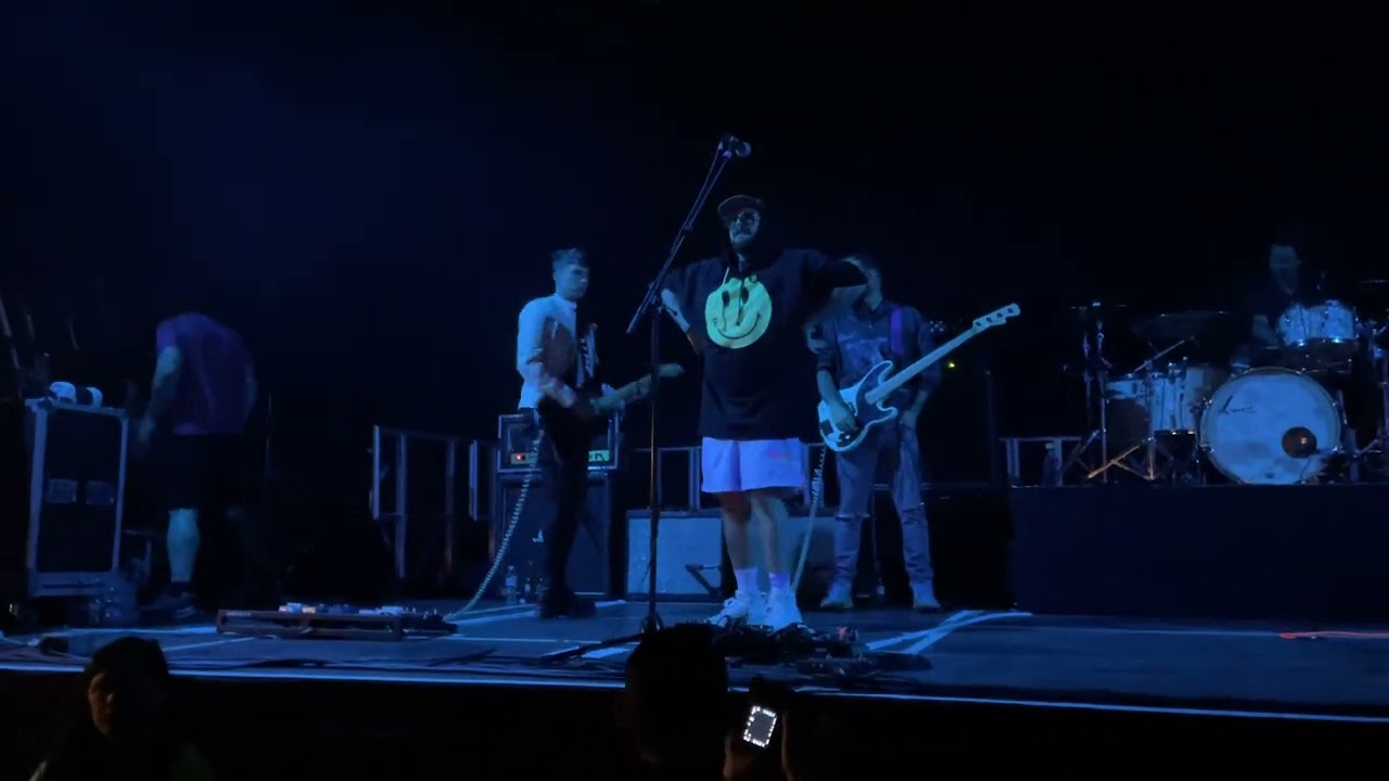 Highly Suspect Live Intro + Bath Salts Glasgow 2022