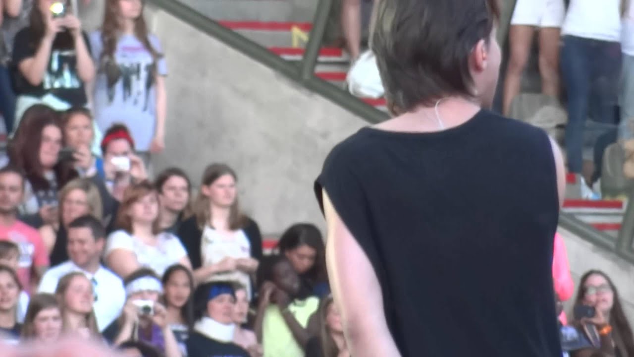 Where Do Broken Hearts Go - One Direction live @ Brussels 13/06/2015