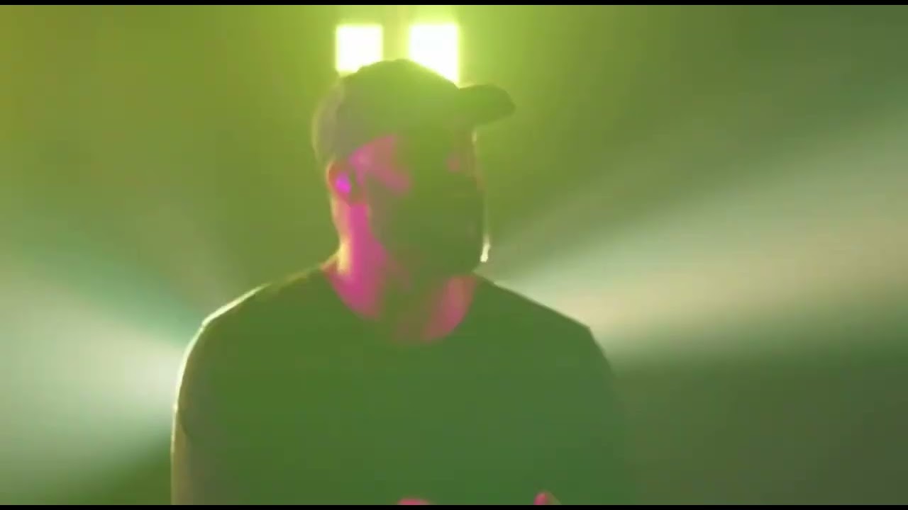 Erra Vanish Canvas live