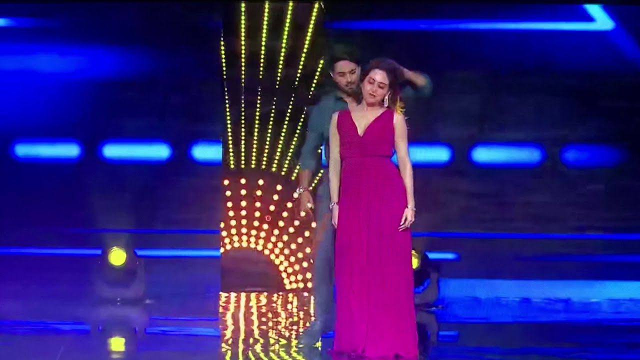 Zaara yesmin & Salman performing in India&rsquo;s best dancer show