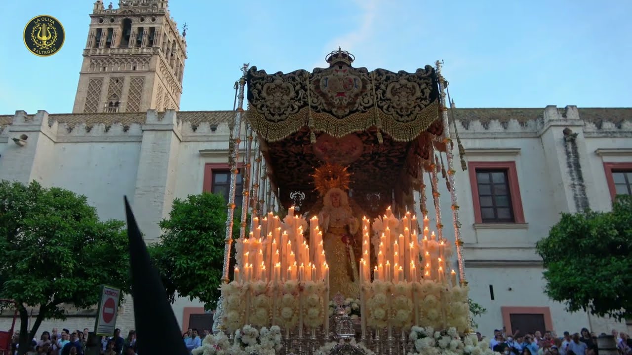 Esperanza Trinidad por la Cuesta del Bacalao | Sábado Santo (Hdad. de la Trinidad) 2022