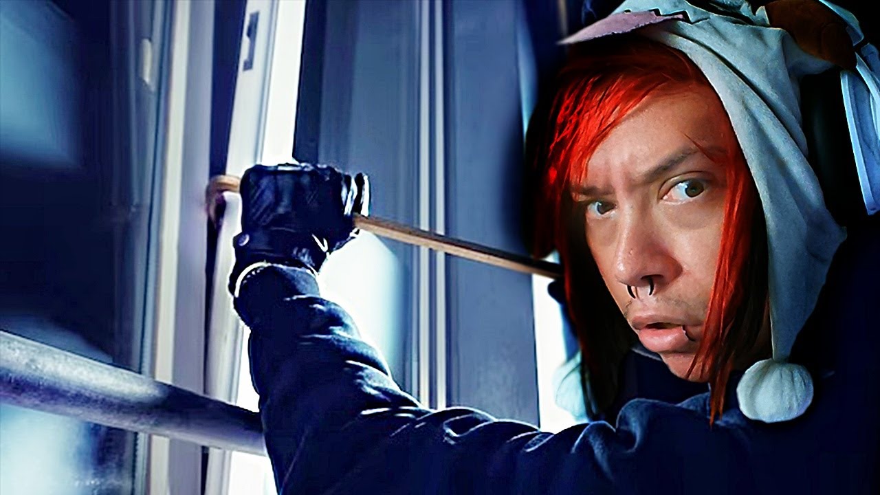 BETÖRTEM EGY TIK TOK SZTÁRHOZ [SNEAK THIEF 2023]