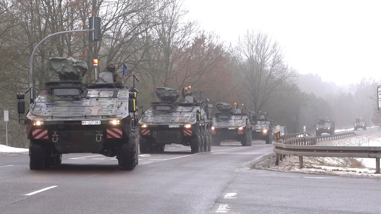 Grand Quadriga- GTK Boxer Kolonne vom JgBtl 413 auf der Heidestra&szlig;e