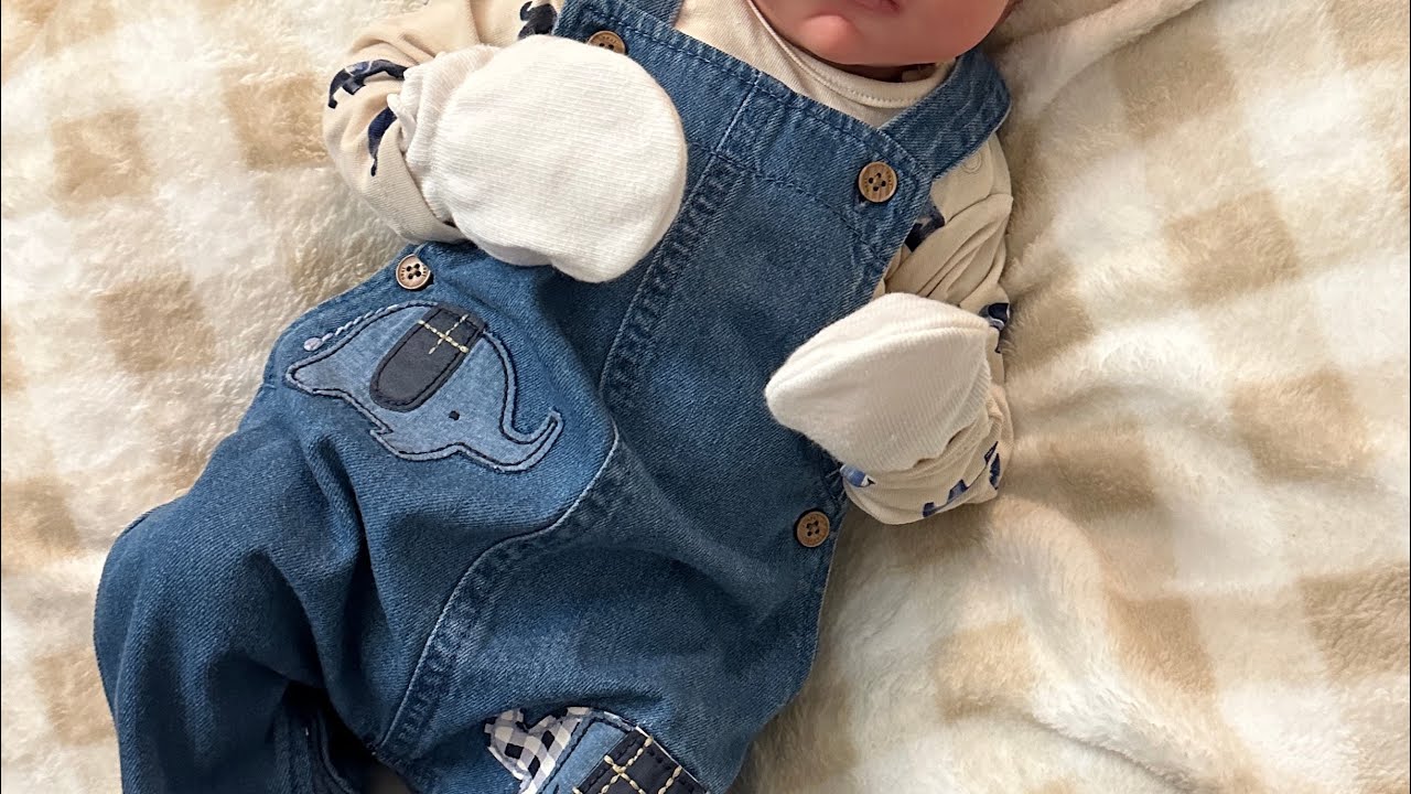 Full body silicone baby unboxing!
