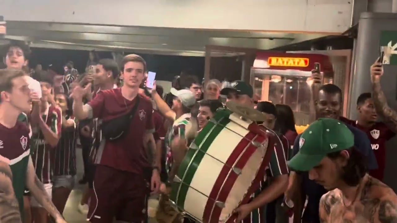 Aquecimento da Bravo 52 ( Fluminense 2 x 1 Colo Colo )