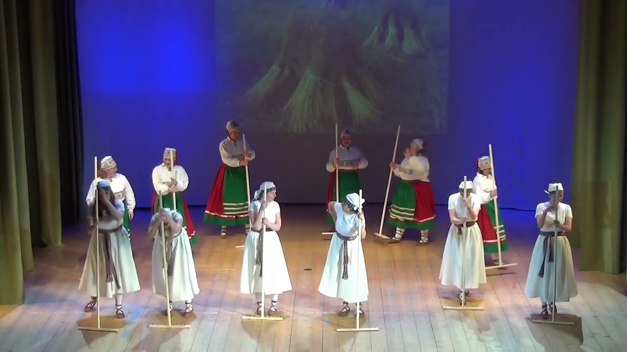 «HEINALISED» - Rahvatantsuansambel “Suveniir“- Sillamäe Kultuurikeskus (12.03.2022)