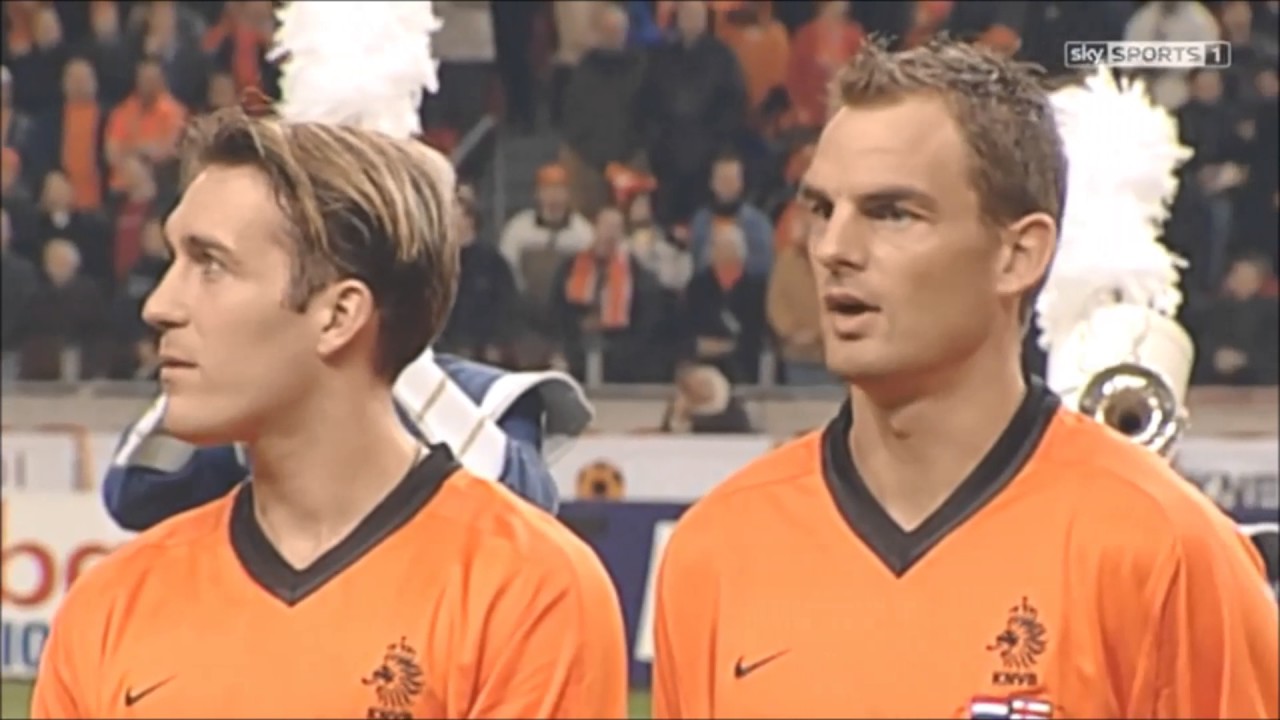 Crowdfunding Statue Fernando Ricksen (English subs)