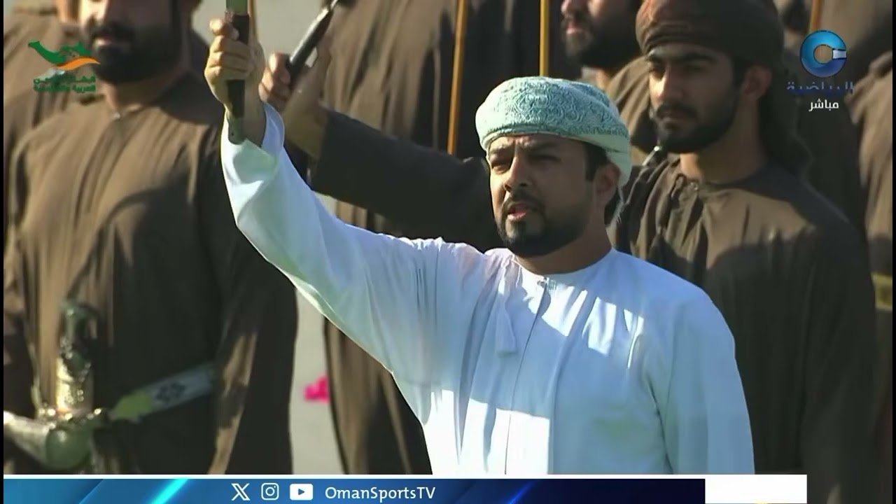 فن العازي يقدمه الفنان محمد  البادي . من كلمات خليفة المزروعي من اداء #فرقة_المزاريع_الحربية  