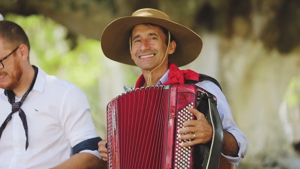 Clipe oficial - Festa de Campo