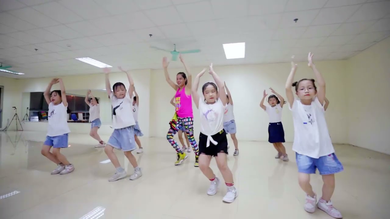 HANDCLAP (Top 10) - Xavia Zumba Kids