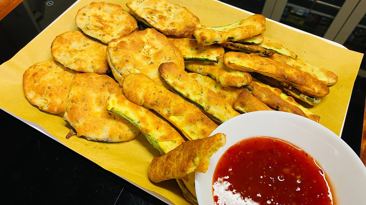 Zucchine e melanzane in pastella al forno. Così leggere che puoi mangiarle tutti i giorni.