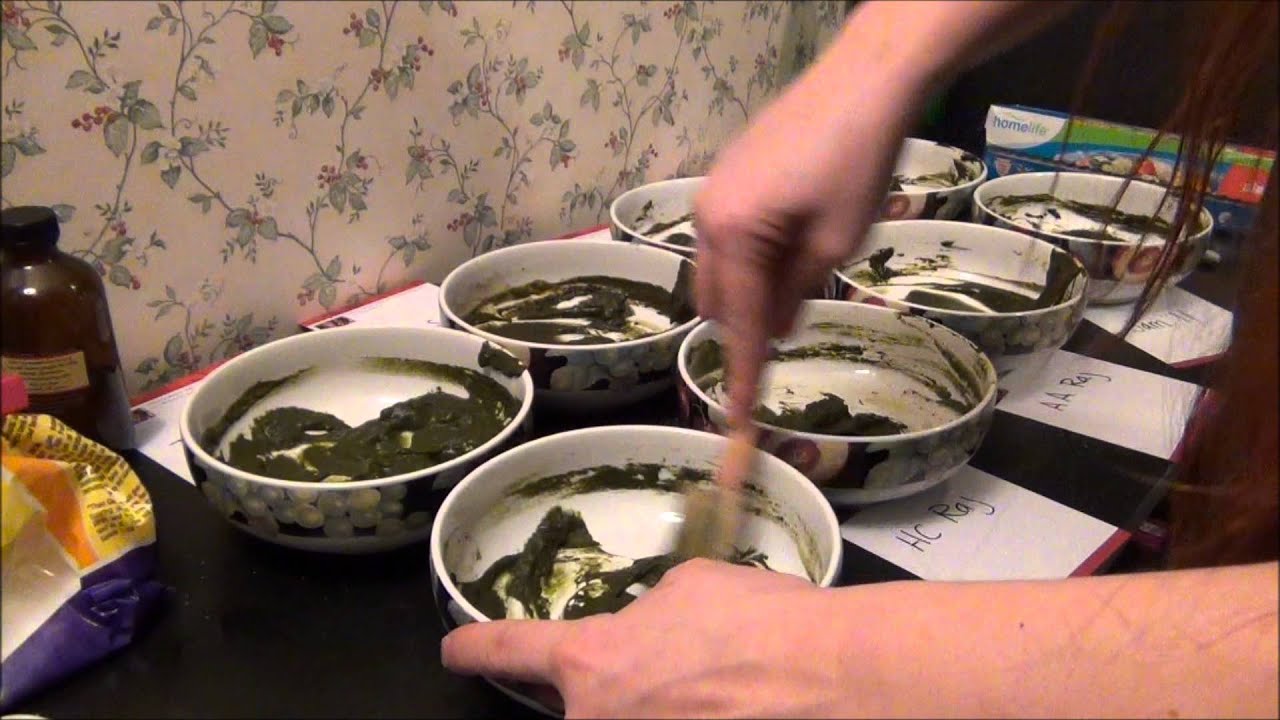 Mixing 8 henna powders 2012.wmv