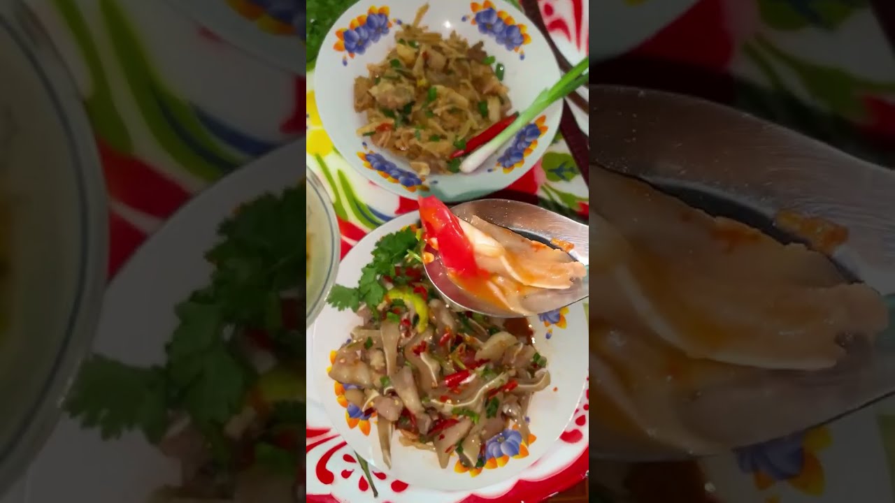 ส้มตำหูหมู หัวหมู ต้มหัวหมูน้ำผักส้ม : ทำไปเรื่อย ￼#ส้มตำ #ต้มหัวหมู #กับข้าว #ผัดหมูหน่อไม้ #food