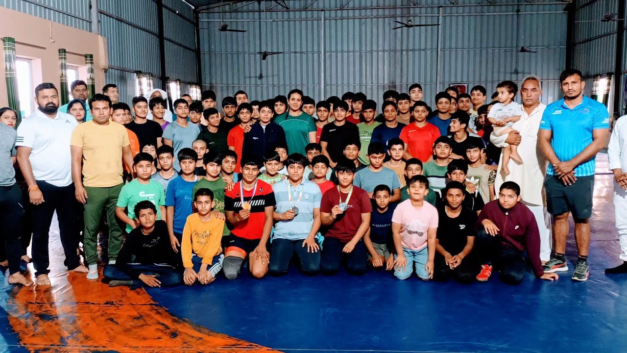 Yudhvir Akhada girl wrestling academy Sonipat girl pehlwan+girl wrestling coach+ interview+biography