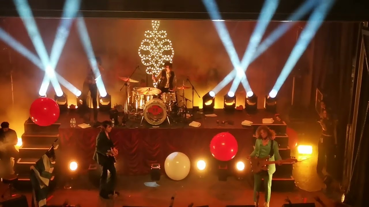 Palaye Royale - Off With The Head (Live @ Gagarin 205, Athens, Greece)