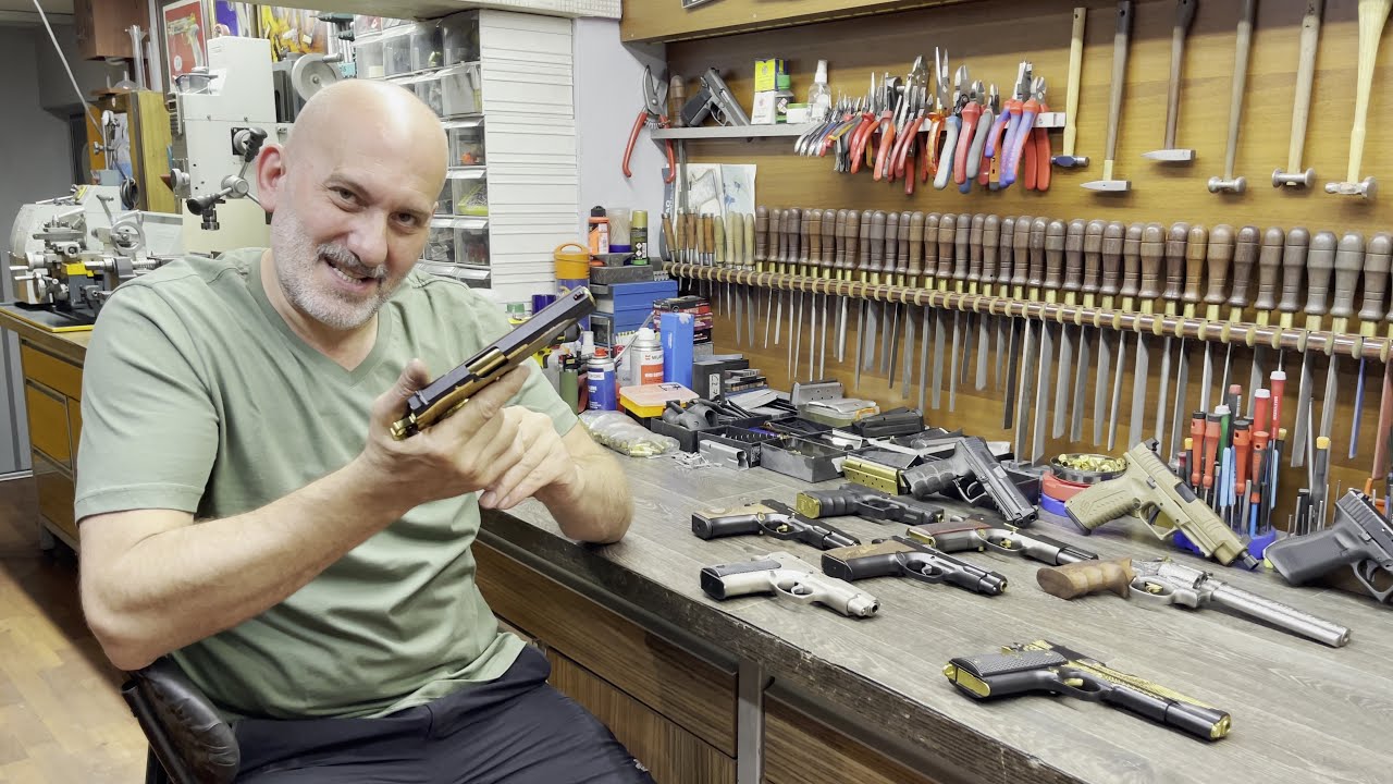 SİLAHÇI DURSUN USTA'DAN CZ 75 B,COLT,TİSAŞ,SARSILMAZ,HK,GLOCK,HS SİLAHLARINI İNCELEMESİ