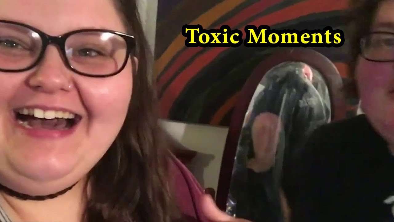 Amberlynn Reid With Friends Toxic Moments