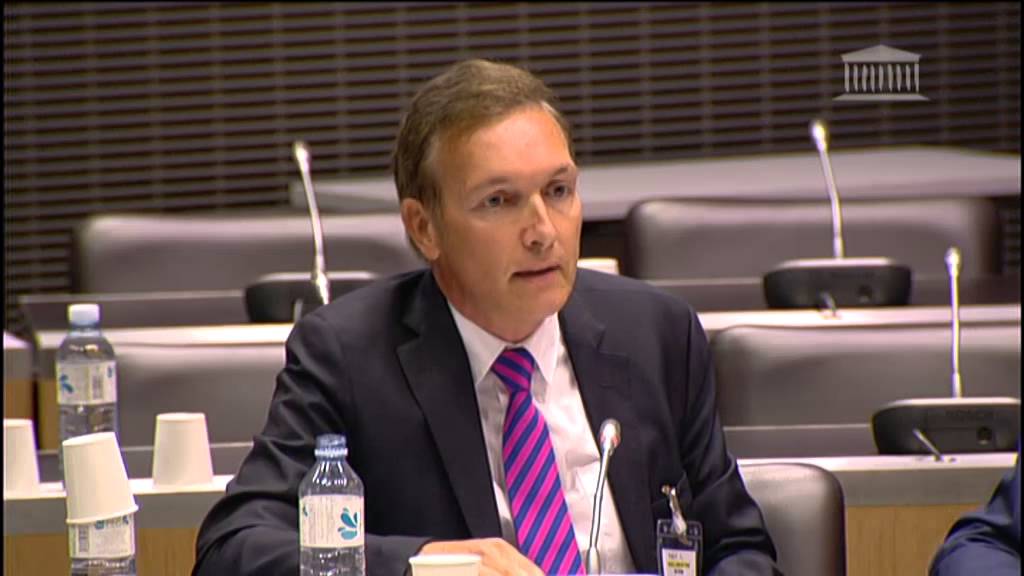 Le président de Barnes International interrogé par Luc Chatel