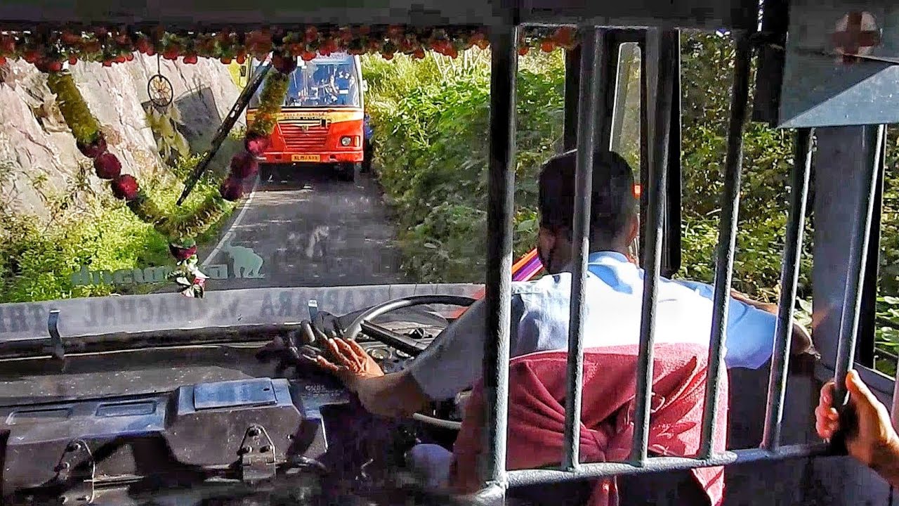KSRTC Buses struggling to pass Extremely Narrow ghat road. Kerala