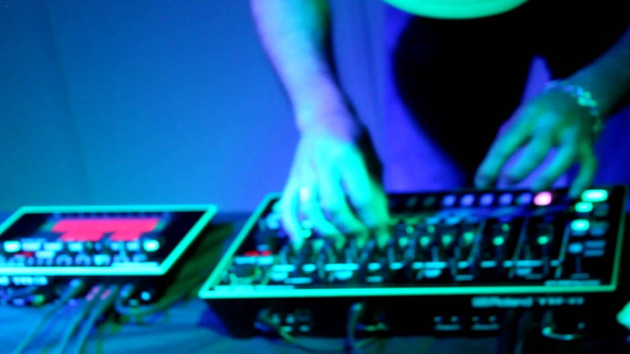 Roland TR-8 and TB-3 - The Hype is worth it!