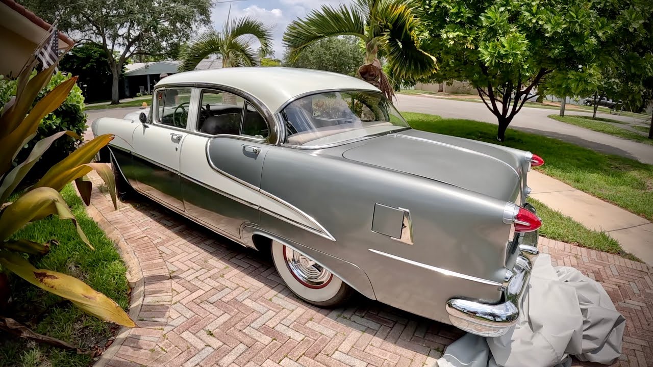 Venta de Autos Clásicos! 1955 & 1957 Oldsmobile Holiday 88 - @GenerationOldschoolEspañol