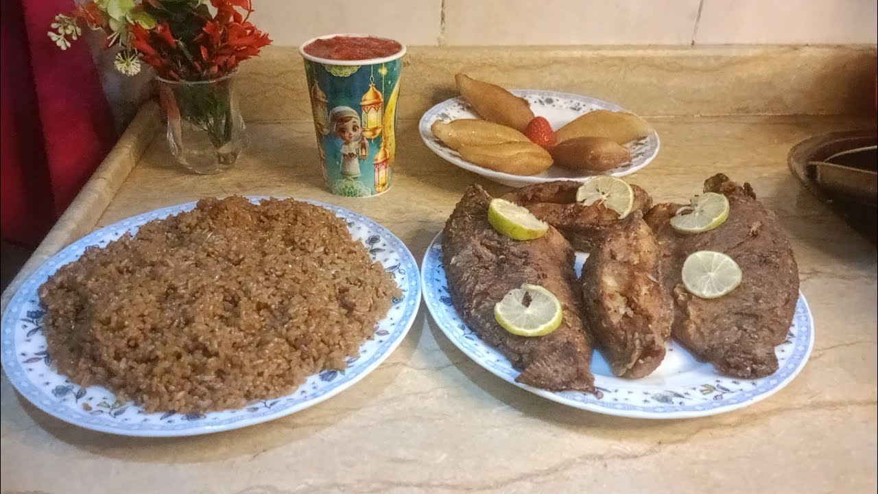 سمك مقلي مع أرز صياديه ولا أروع 👌🍲🐠