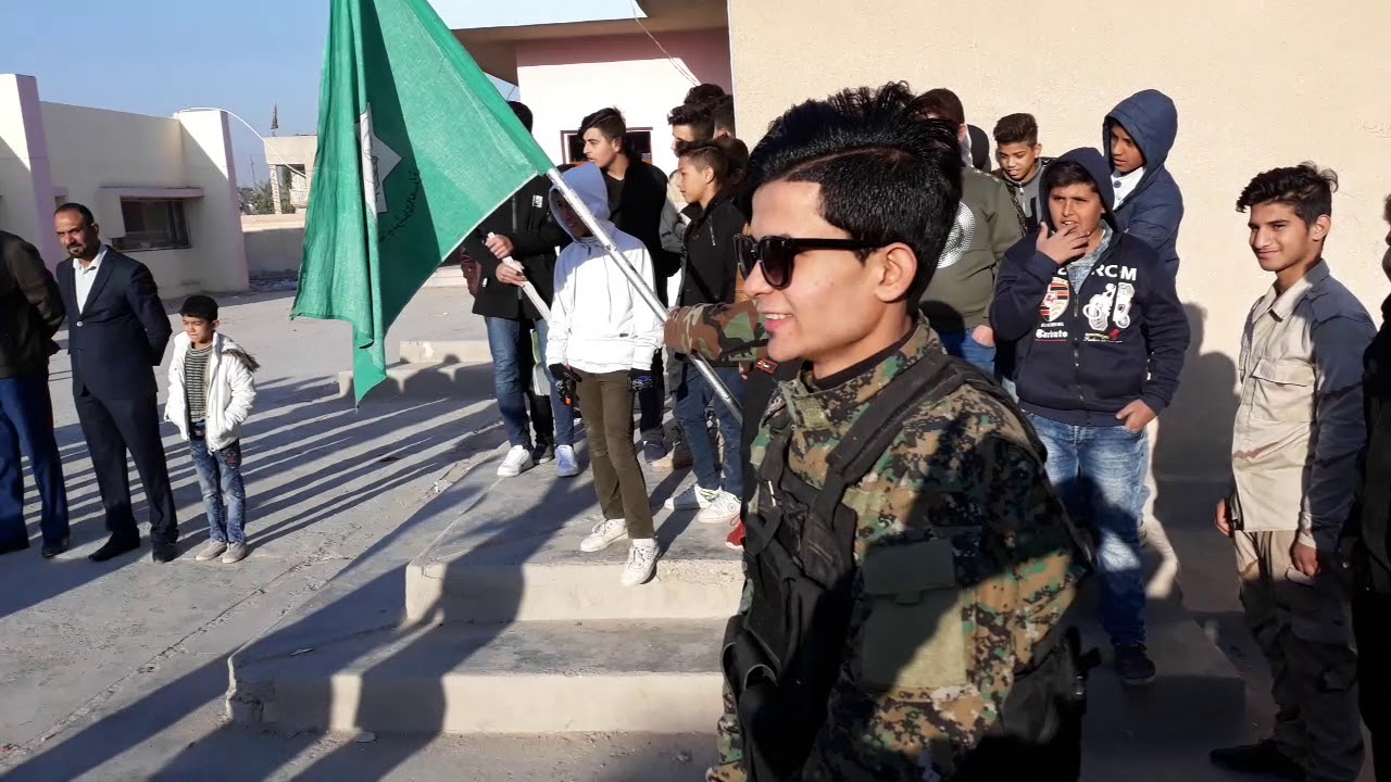 أحتفاليه مدرسه ابن العربي الاساسيه  في يوم النصر على داعش👀