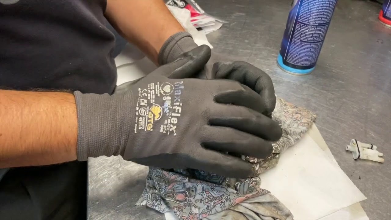 Dysza gaźnika silnika Briggs&Stratton 450 - wymiana