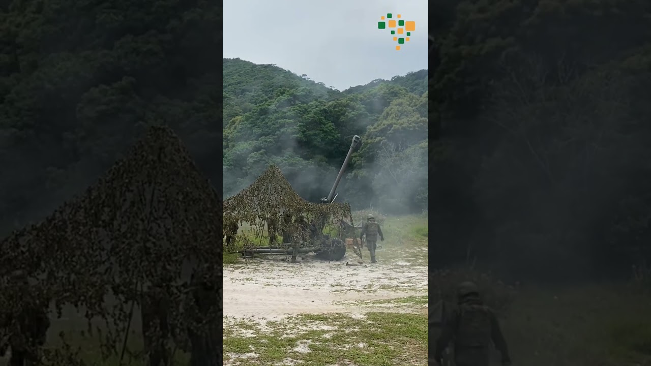Disparo de Obuseiro 105 mm dos Fuzileiros Navais