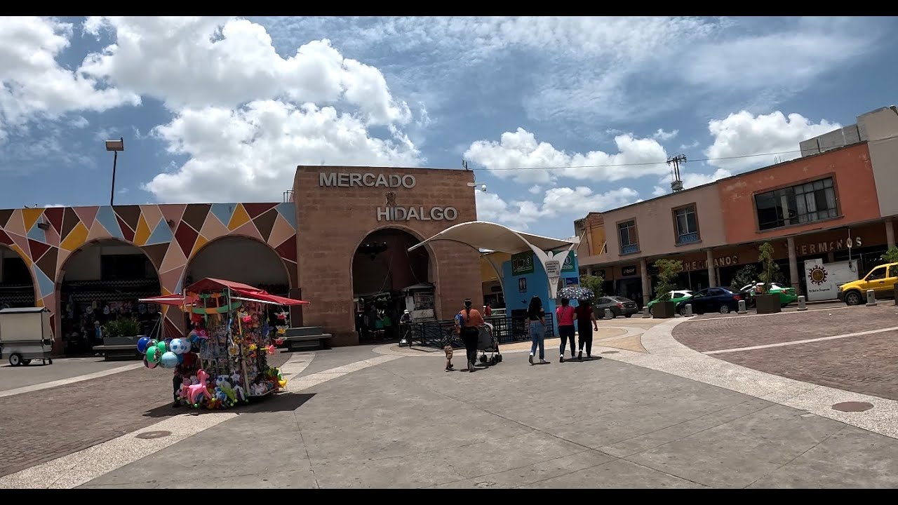 Caminando por adentro del Mercado Hidalgo en Irapuato GTO.