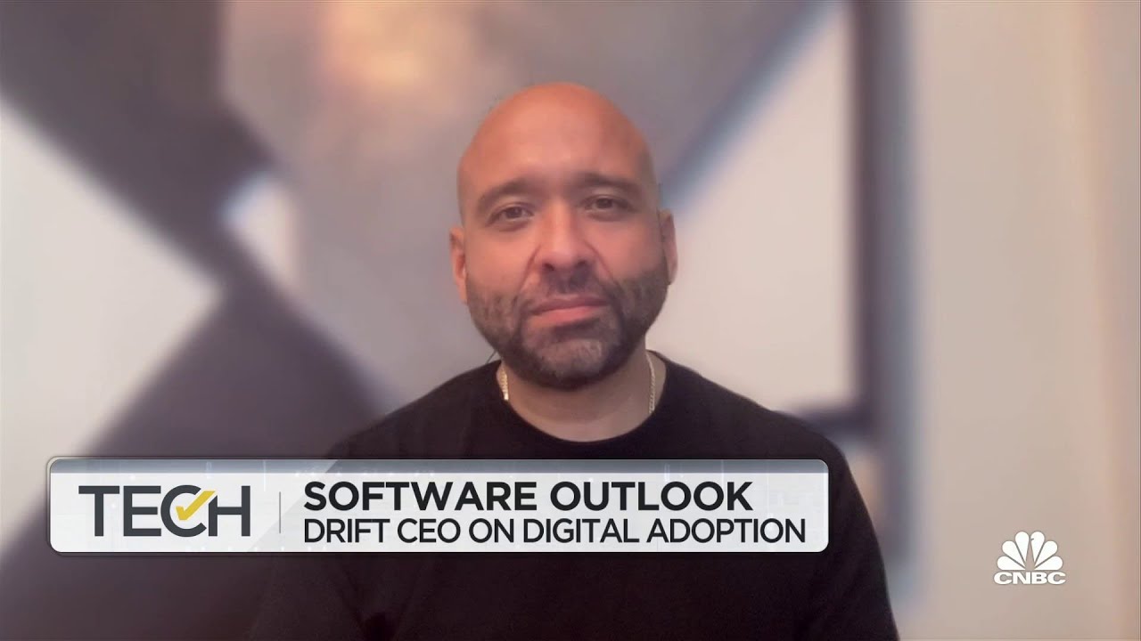 Drift CEO explains Latinx business entry struggles and his company's success