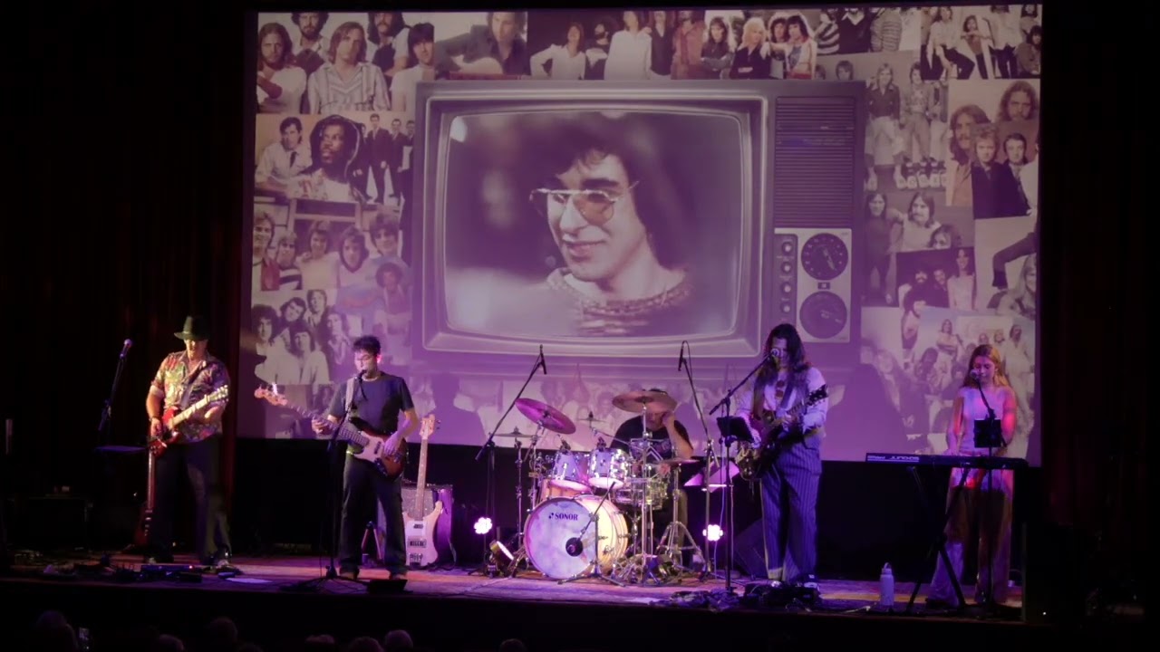 Oh, What A Night (December 1963) (Frankie Valli cover) - The Album Show - Live Avoca  Beach Theatre