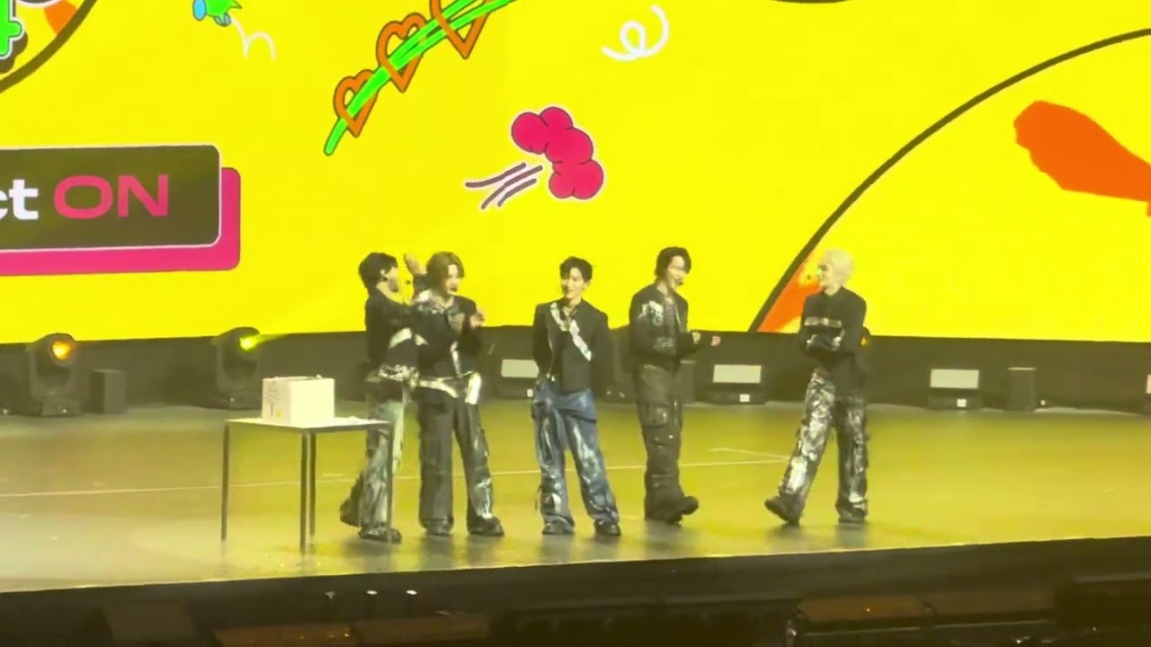 WayV 威神V - Introduction + Talk + KCONnect | KCON 2024 Hong Kong 30/03/24