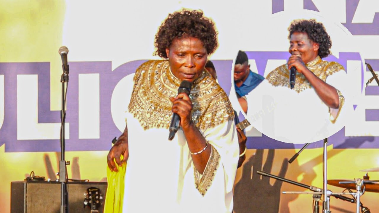 ROSE MUHANDO ALIVYO SHINDWA KUJIZUIA AKIIMBA WIMBO HUU 