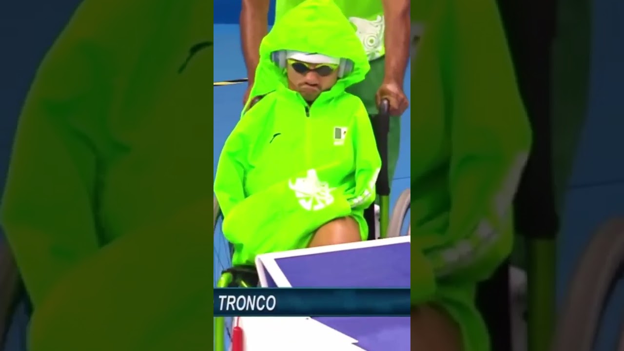 🇲🇽 Christopher Tronco Vibing to 