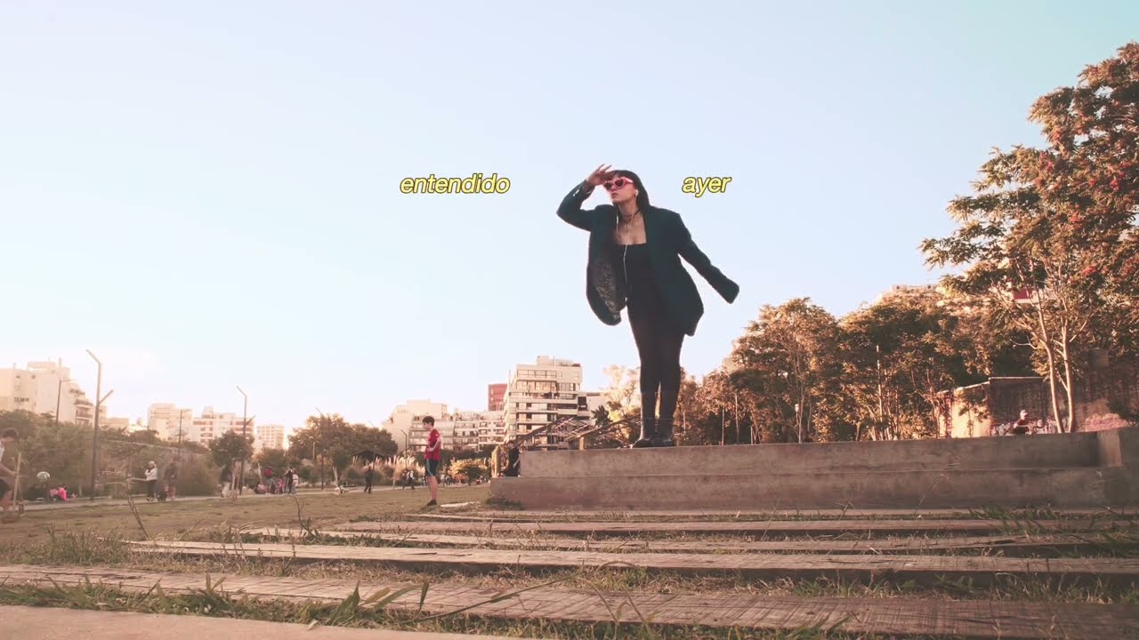 Mila Farrás - Otra Vez (Videolyric)