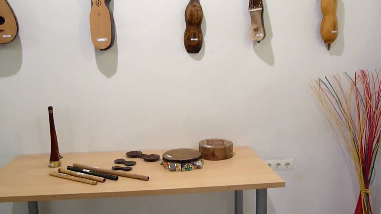 Exposici&oacute;n de instrumentos del Mundo Centro Intercultural Dar Ziryab