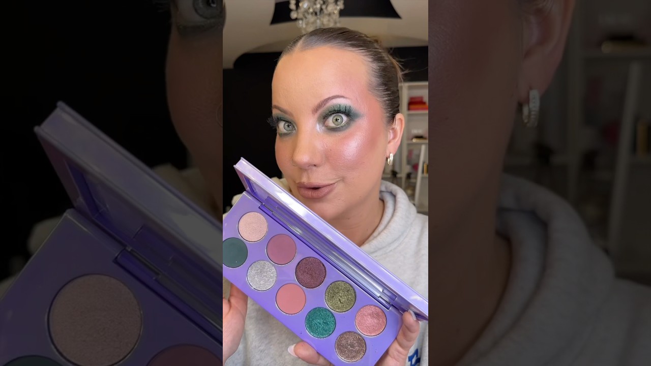Green eyeshadow featuring the new Pat McGrath Labs Petalmorphosis Palette 💚