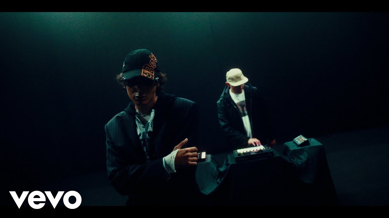 Caleydo, Bassi Maestro, Willie Peyote - La grande città