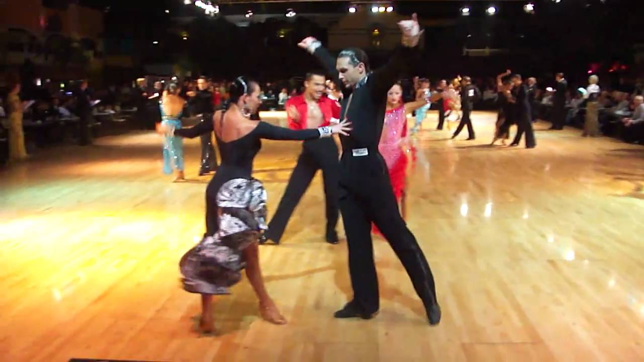 2e ronde Assen 2010 vloer   Rumba   Lenny Gouwerok & Laura Zmajkovicova   Andrej Mosejcuk & Kamila Kajak