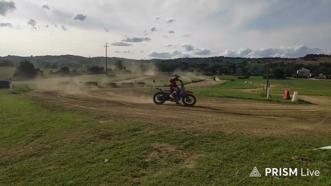 Cameli A. caduta con la moto Bail Track . Presso la pista Sky Fly di Nardoni Roberto sita a Fermo